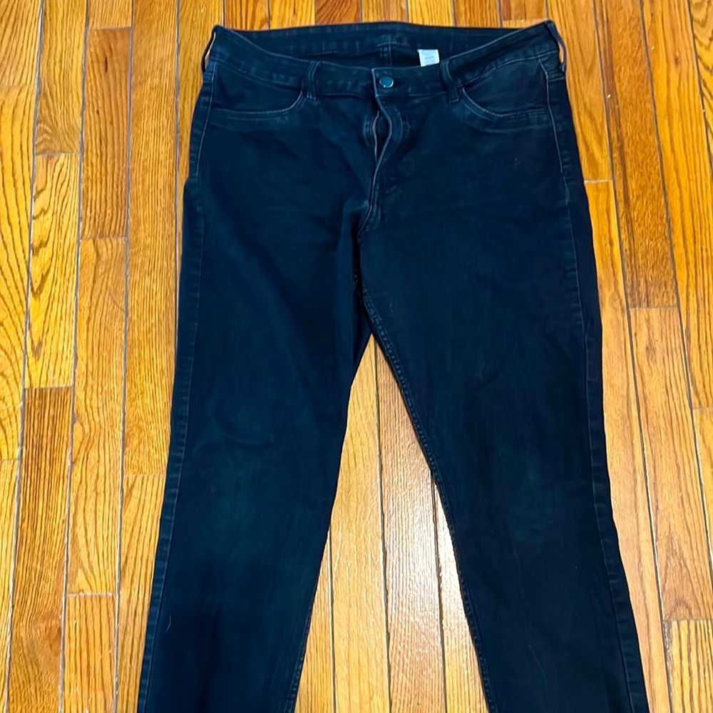 H&M faded black skinny jeans size 33